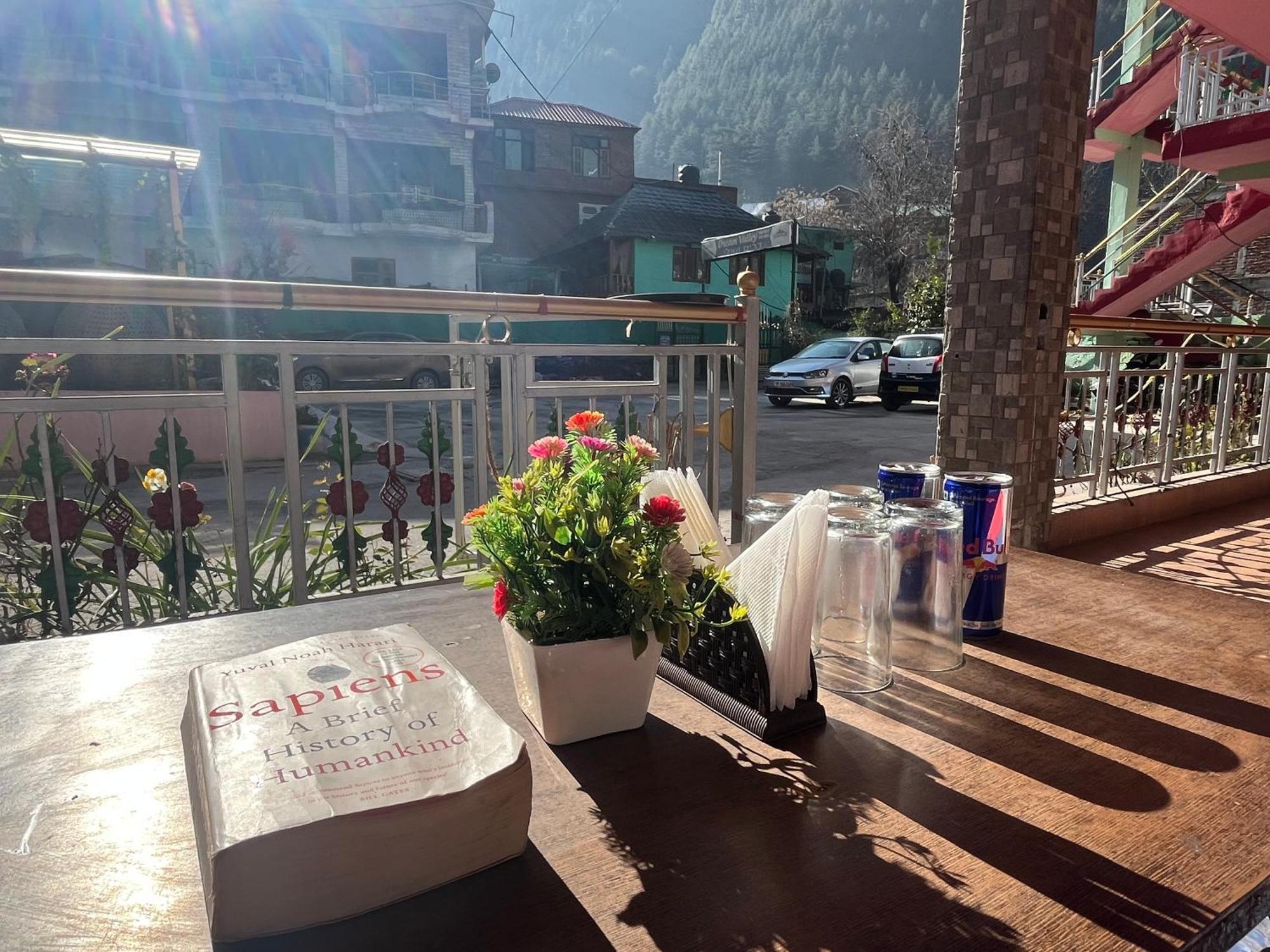 Russian Unit Kasol By Valley Екстериор снимка